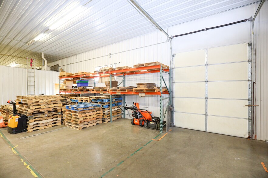 More Photos Of 1516 Ohio St, Des Moines Warehouse For Lease