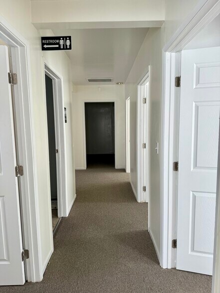 More Photos Of 107 W Fairview Blvd, Inglewood Medical For Lease