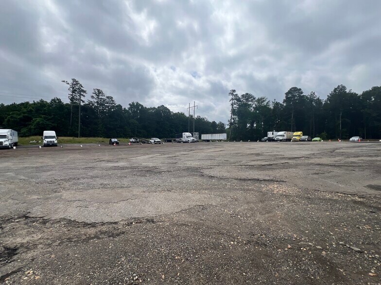 More Photos Of 2103 Winder Hwy, Dacula Industrial For Lease