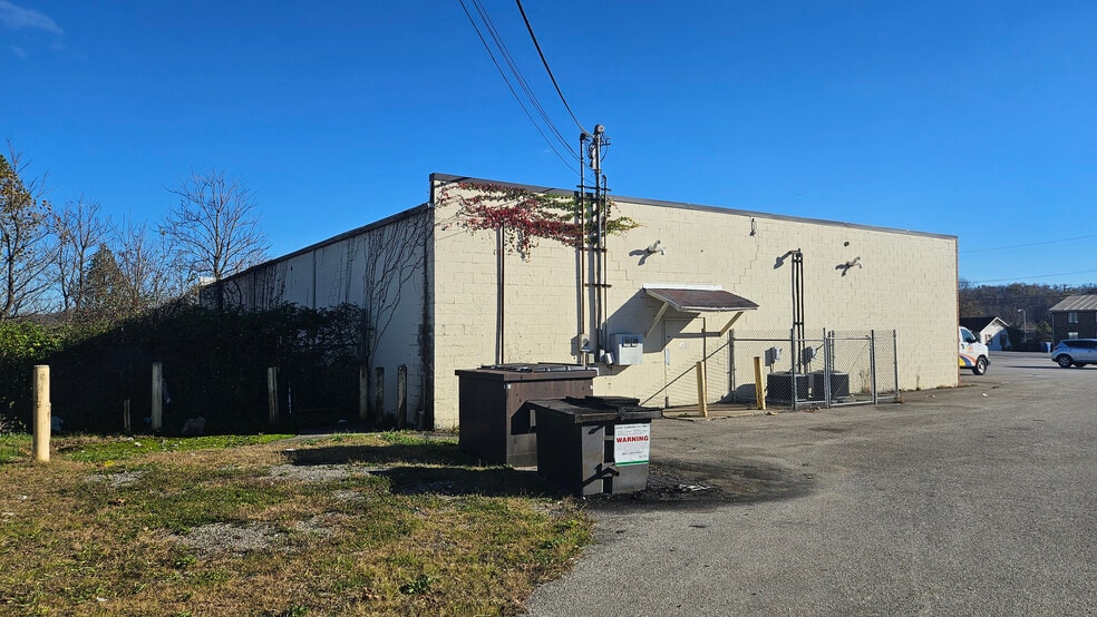 More Photos Of 2198 U.S. 60, Culloden Storefront For Sale