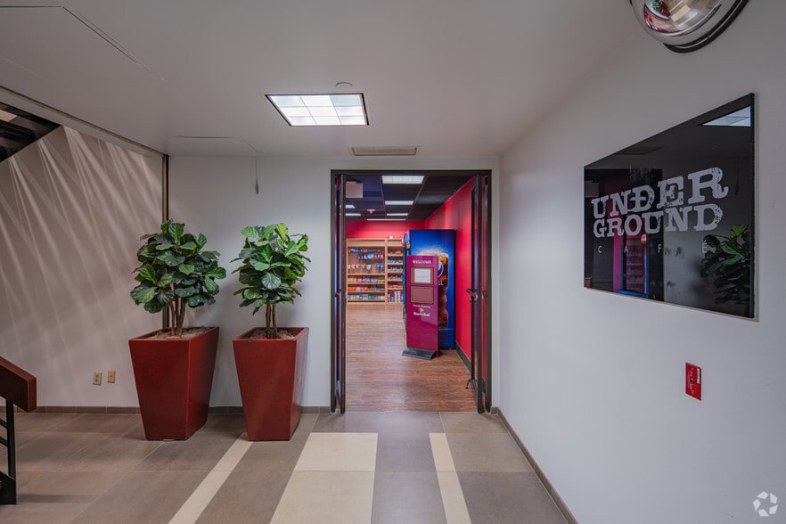More Photos Of 3636 N Central Ave, Phoenix Office For Lease