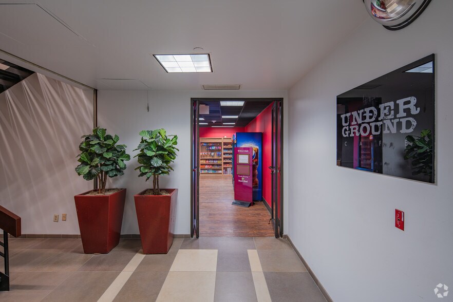 More Photos Of 3636 N Central Ave, Phoenix Office For Lease