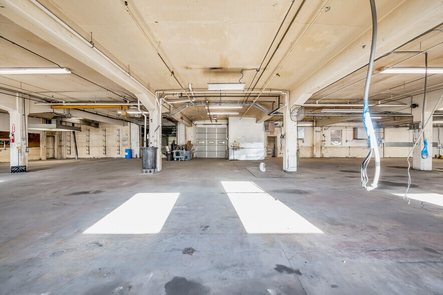 More Photos Of 373 High St, Wilkes Barre Manufacturing For Lease