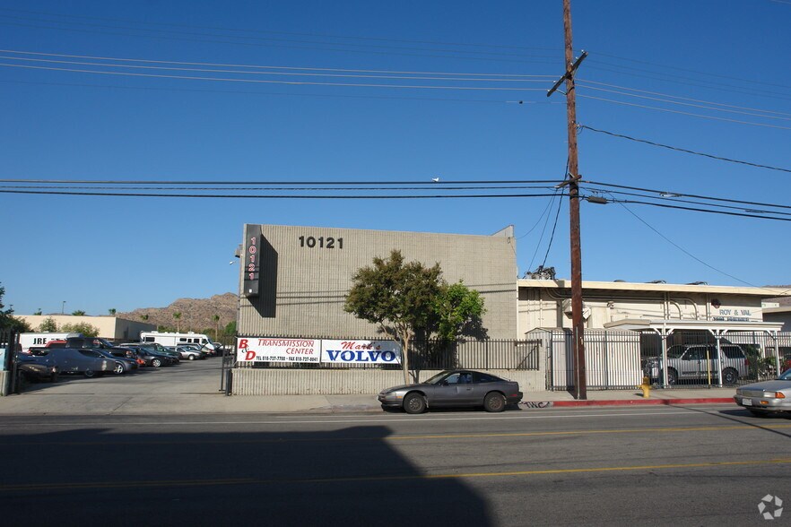 More Photos Of 10121 Canoga Ave, Chatsworth Warehouse For Lease