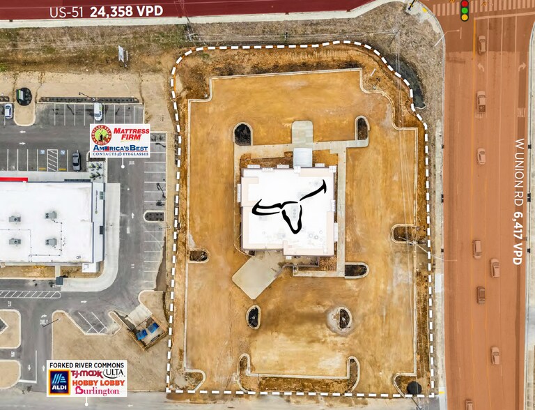 More Photos Of 8637 US Highway 51 N, Millington Restaurant For Sale