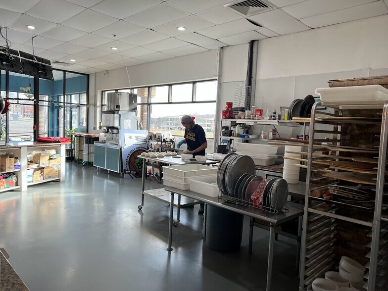 More Photos Of 59 N Main St, Bristol Unknown For Lease