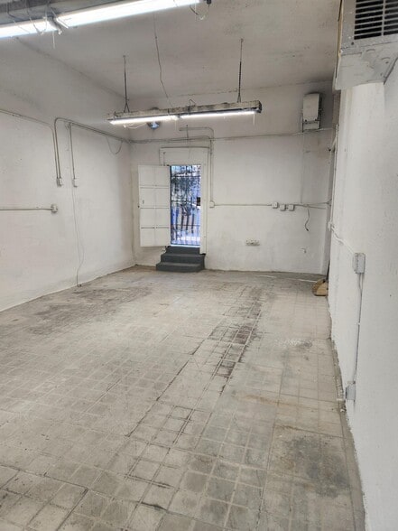 More Photos Of 4222 E Cesar E Chavez Ave, Los Angeles Storefront For Lease