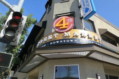 More Photos Of 300-312 N Broadway, Santa Ana Storefront Retail Office For Lease