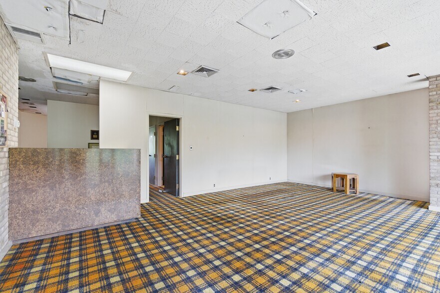 More Photos Of 1213 Belle Haven Rd, Alexandria Medical For Sale