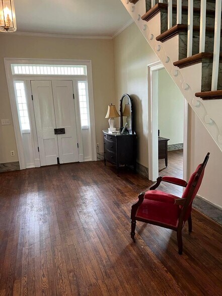 More Photos Of 4087 Coleman Dr, Alton Specialty For Sale