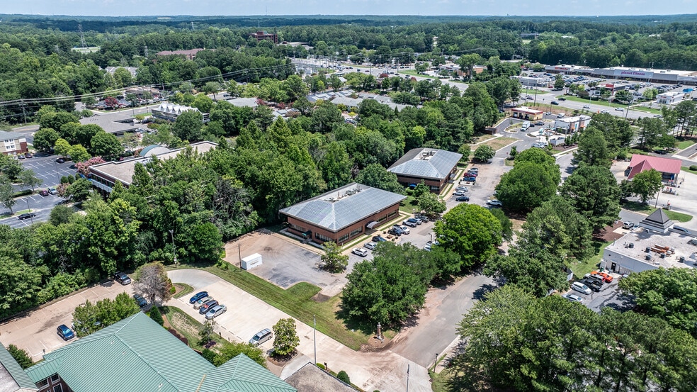 More Photos Of 100 Meredith Dr, Durham Unknown For Lease