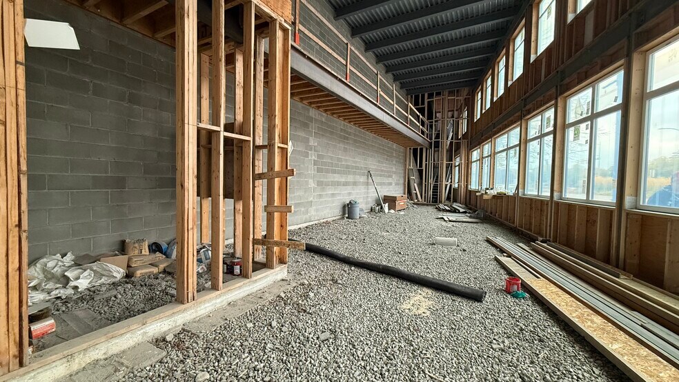 More Photos Of 1659 Water St, Kelowna General Retail For Lease