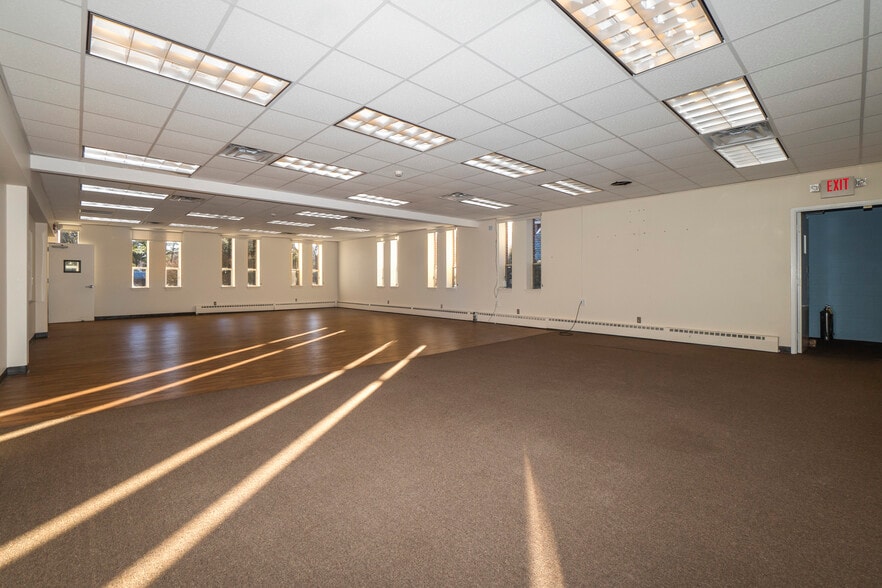More Photos Of 1265 Asylum Ave, Hartford Lodge Meeting Hall For Lease