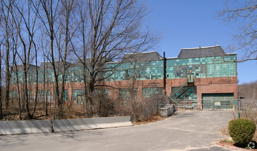 More Photos Of 100 Franklin St, Bristol Industrial For Sale