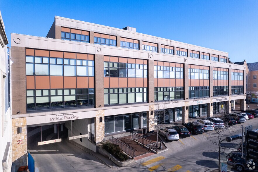 More Photos Of 1849 Green Bay Rd, Highland Park Office For Lease