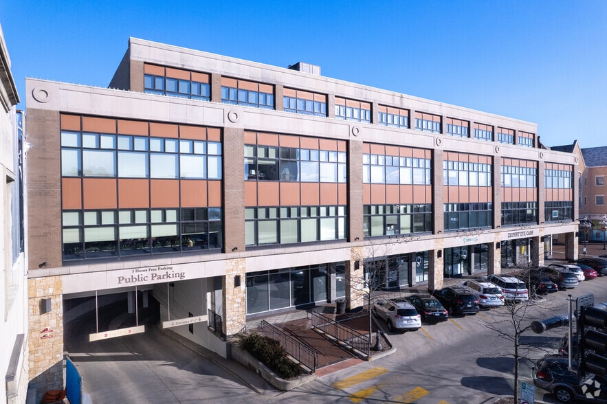 More Photos Of 1849 Green Bay Rd, Highland Park Unknown For Lease