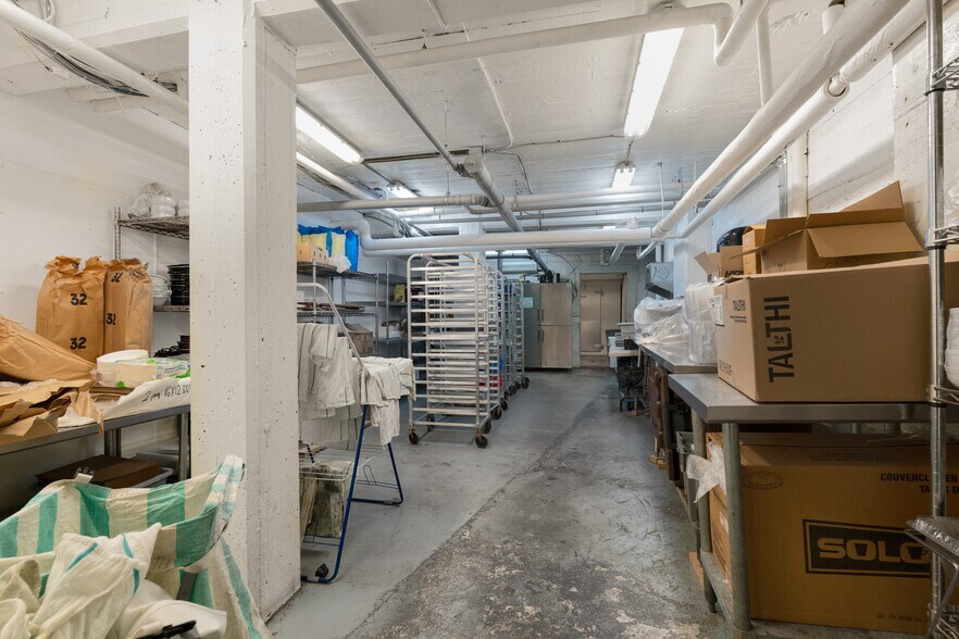 More Photos Of 80-90 Rue Wellington N, Sherbrooke General Retail For Lease