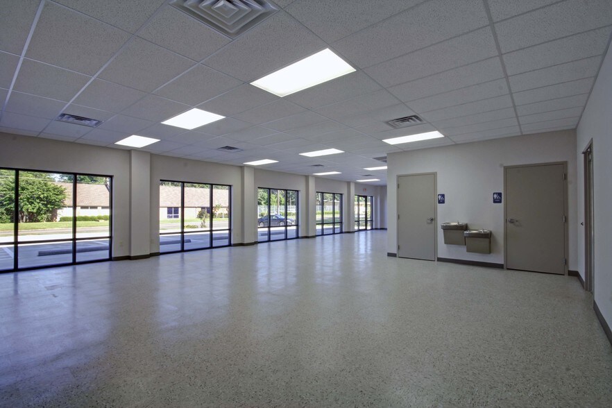 More Photos Of 405 Enterprise St, Longview Warehouse For Sale