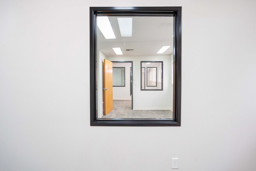 More Photos Of 2400-2418 E Burnside St, Portland Storefront Retail Office For Lease