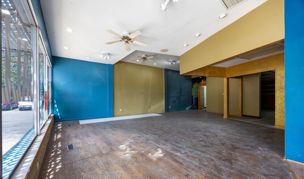 More Photos Of 2 Naco Rd, Bisbee Office For Sale