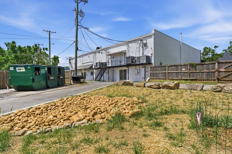 More Photos Of 1404-1406 McGavock Pike, Nashville General Retail For Lease