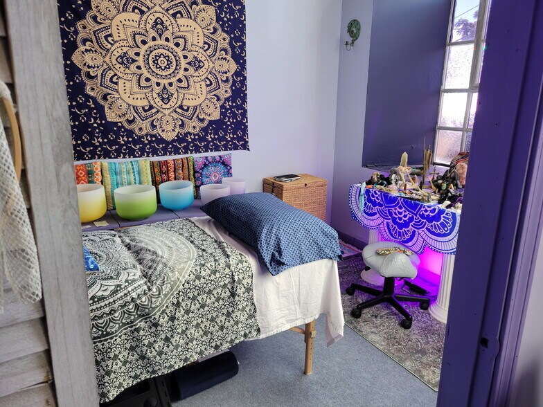 More Photos Of 418 Quequechan St, Fall River Light Manufacturing For Sale