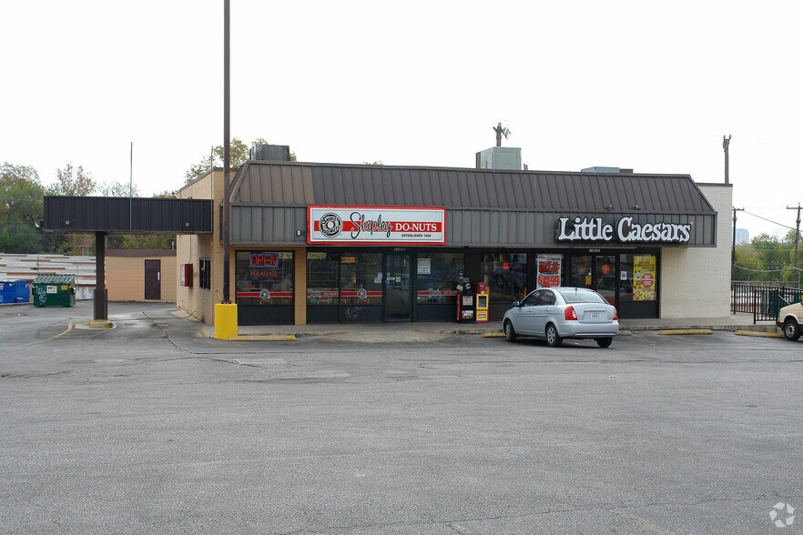 More Photos Of 1302-1308 Austin Hwy, San Antonio Unknown For Lease