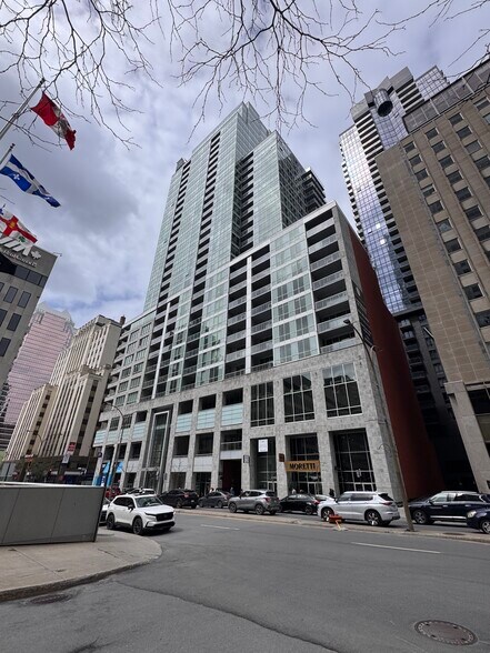 More Photos Of 1211-1235 Boul Robert-Bourassa, Montréal Apartments For Lease