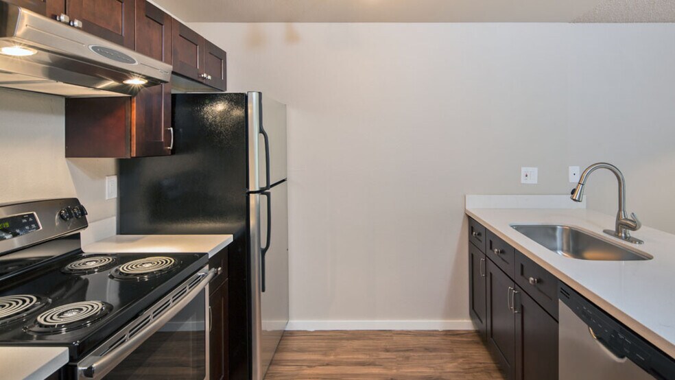 More Photos Of 9515 Interlake Ave, Seattle Apartments For Sale