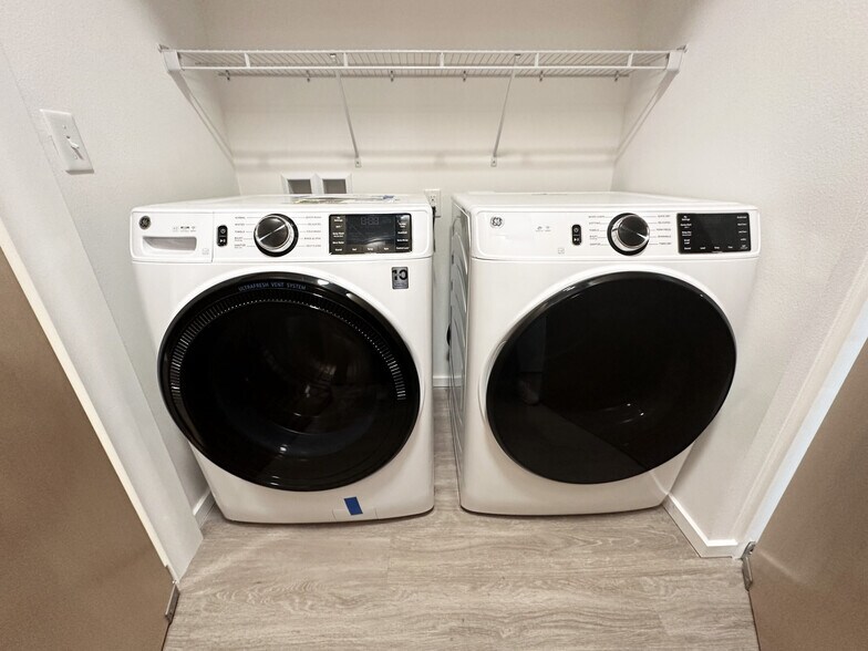 More Photos Of 4326 Hickman Rd, Des Moines Apartments For Sale