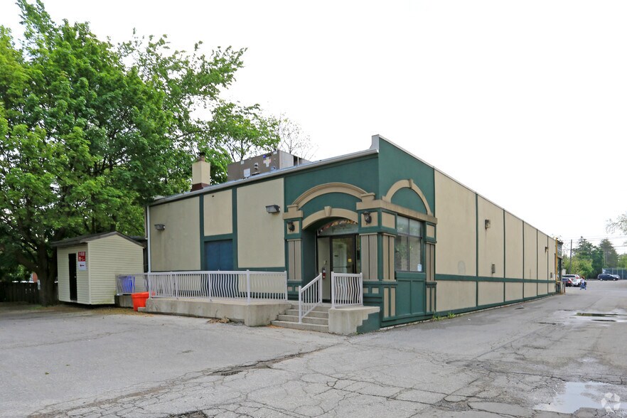 More Photos Of 7771-7775 Yonge St, Markham Storefront For Lease