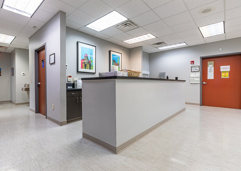 More Photos Of 335 Roselane St NW, Marietta Medical For Lease