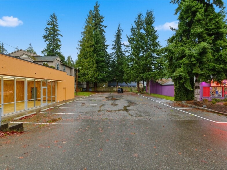 More Photos Of 5802 Evergreen Way, Everett Storefront Retail Office For Sale