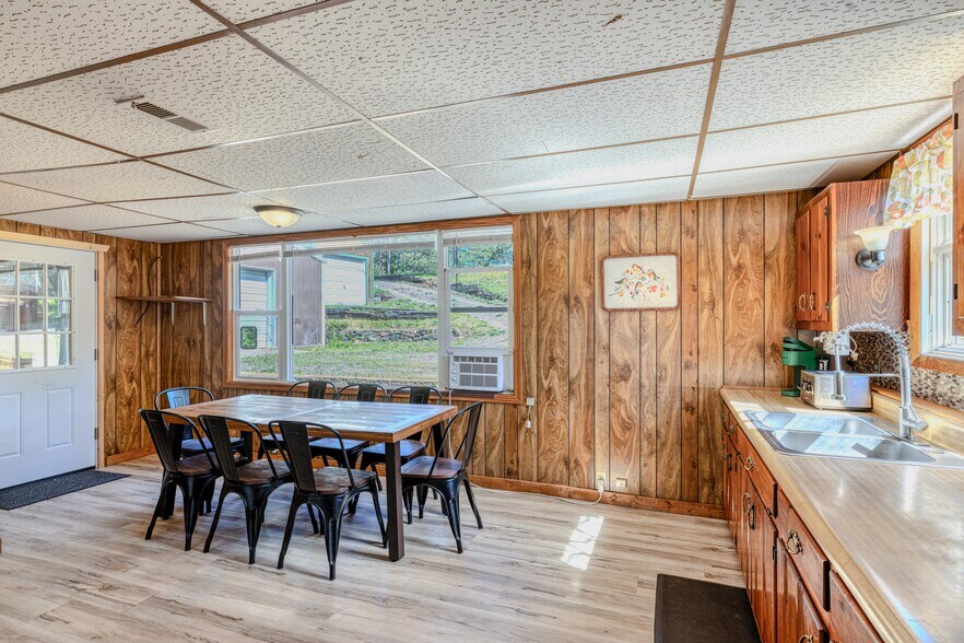 More Photos Of 8372 E Flowage Ln, Gordon Multifamily For Sale