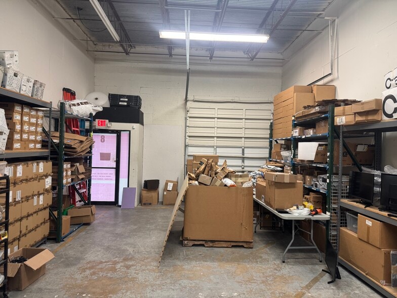 More Photos Of 10026 Spanish Isle Blvd, Boca Raton Warehouse For Lease