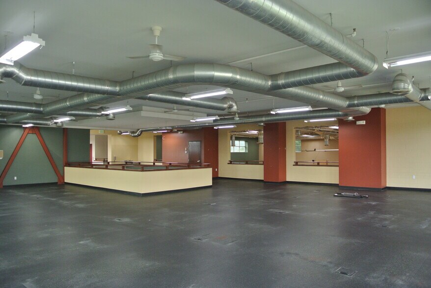More Photos Of 927 E Polston Ave, Post Falls Office For Sale