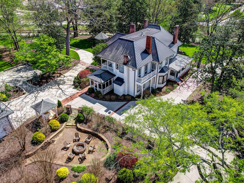 Primary Photo Of 406 E Shadburn Ave, Buford Lodge Meeting Hall For Sale