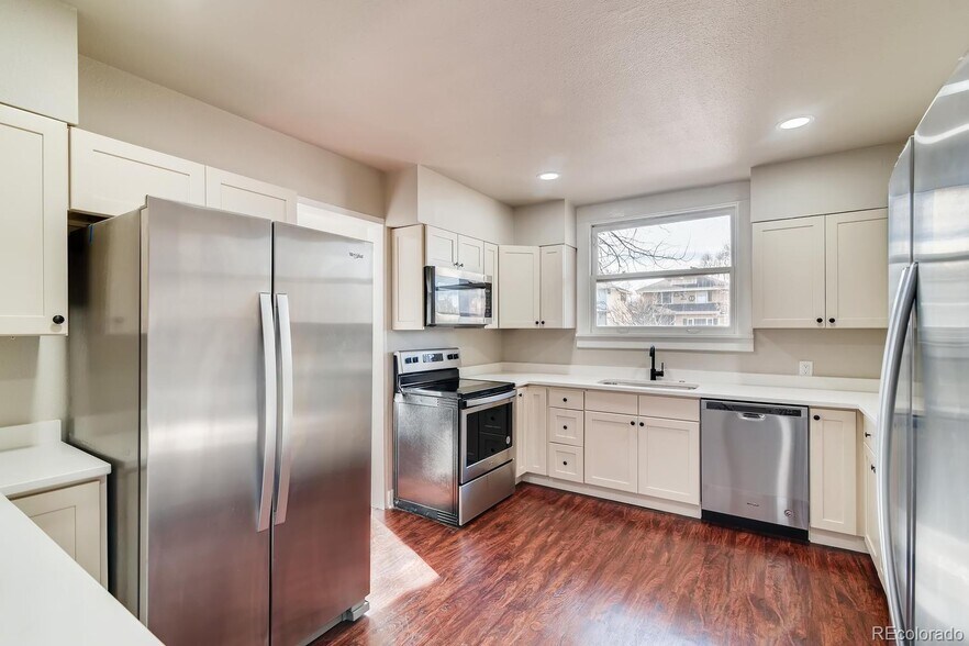 More Photos Of 1602 11th Ave, Greeley Sorority Fraternity House For Sale