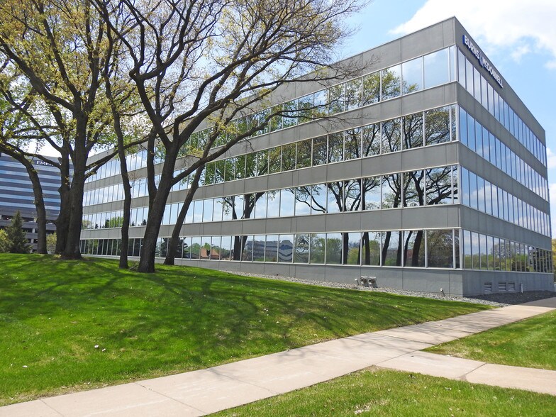 More Photos Of 8201 Norman Center Dr, Bloomington Office For Lease