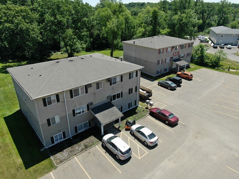 1619 Fraternity Village Dr, Kalamazoo, MI 49006 Apartments For Sale