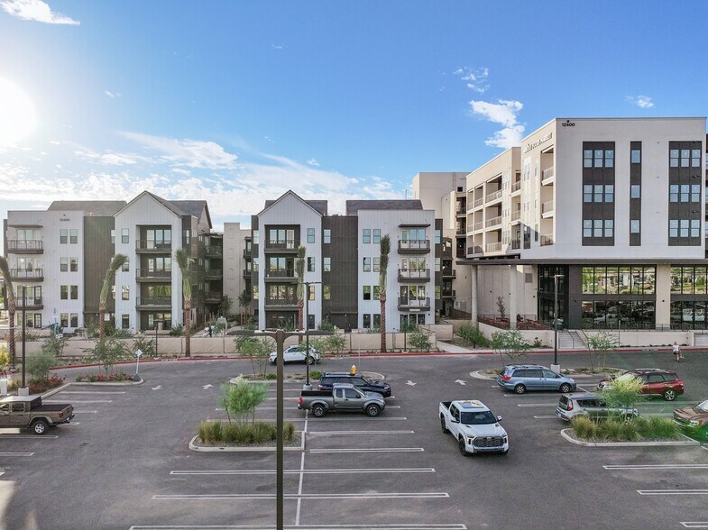 More Photos Of 12621 N Paradise Village Pky W, Phoenix Service Station For Sale