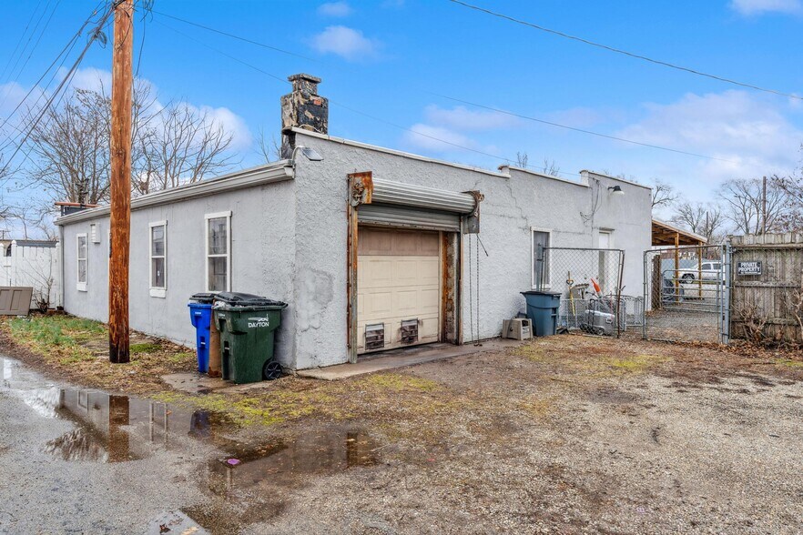 More Photos Of 1271 Harker St, Dayton Auto Repair For Sale