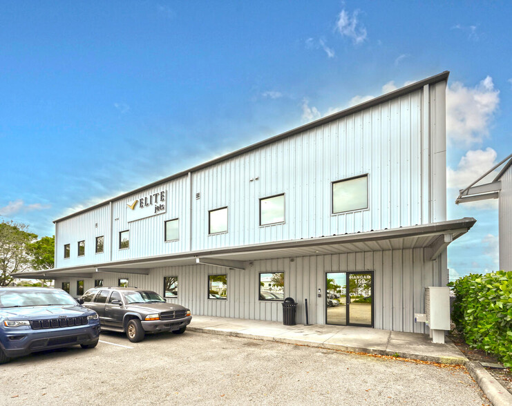 Primary Photo Of 150 Aviation Dr S, Naples Airplane Hangar For Lease