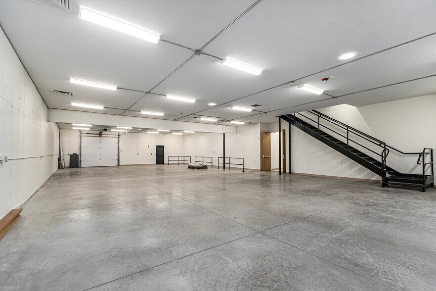 More Photos Of 1725 S Park St, Kalamazoo Medical For Sale