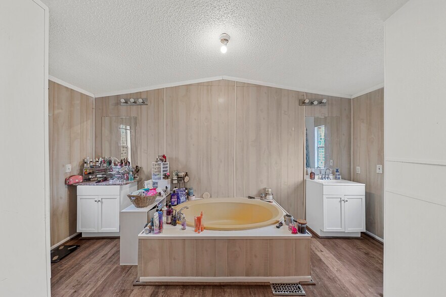 More Photos Of 19645 Nordt Rd, Damon Land For Sale