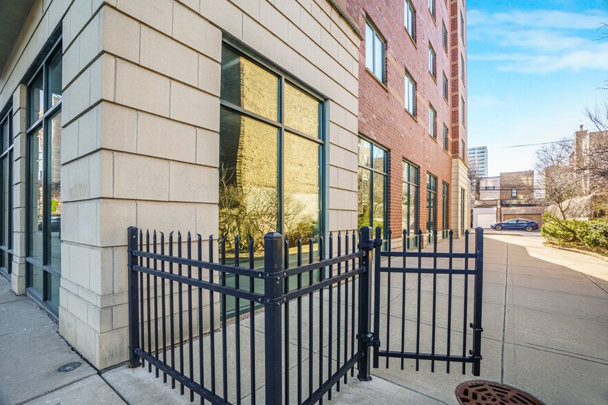 More Photos Of 4848 N Sheridan Rd, Chicago Apartments For Sale