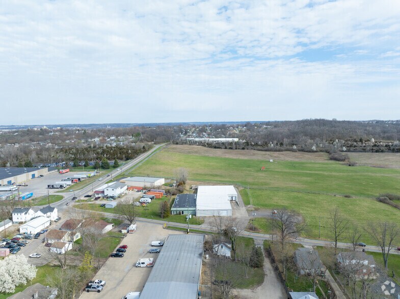 More Photos Of 2620 Bobmeyer Rd, Hamilton Warehouse For Lease