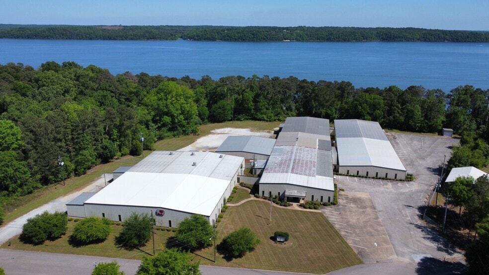 Primary Photo Of 2 Hummingbird ln, Eufaula Manufacturing For Sale