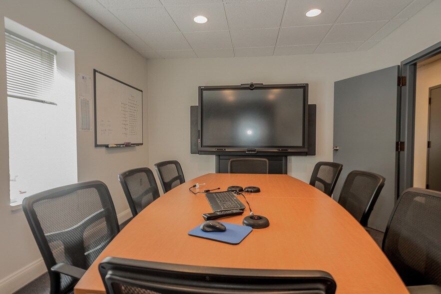 More Photos Of 2170-2176 Wisconsin Ave NW, Washington Office For Sale