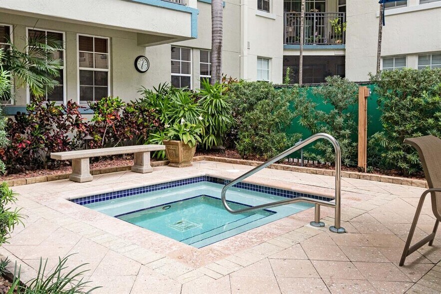 More Photos Of 533 NE 3rd Ave, Fort Lauderdale Apartments For Sale